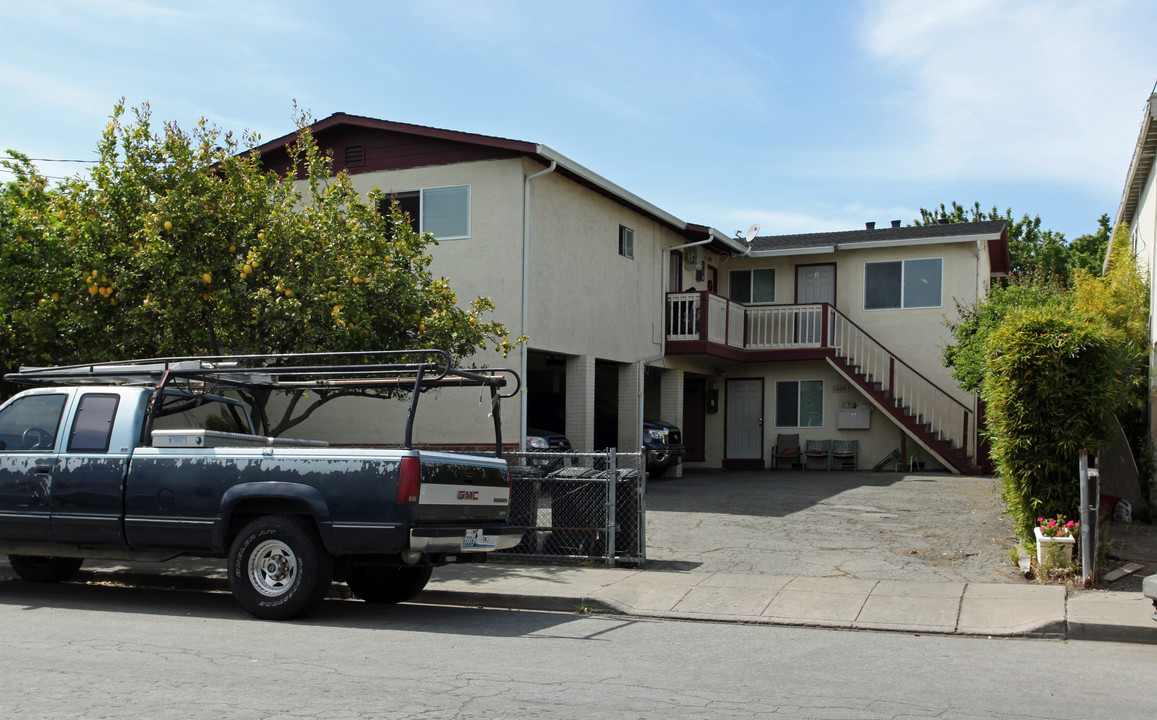 617 Hampshire Ave in Redwood City, CA - Foto de edificio