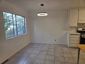 621 Strand St, Unit 4 in Santa Monica, CA - Foto de edificio - Building Photo