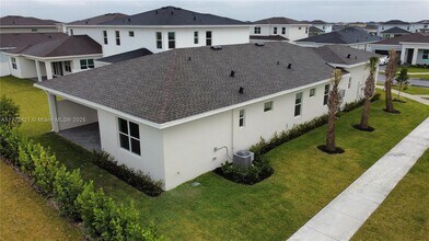 2022 Wandering Willow Wy in Westlake, FL - Building Photo - Building Photo