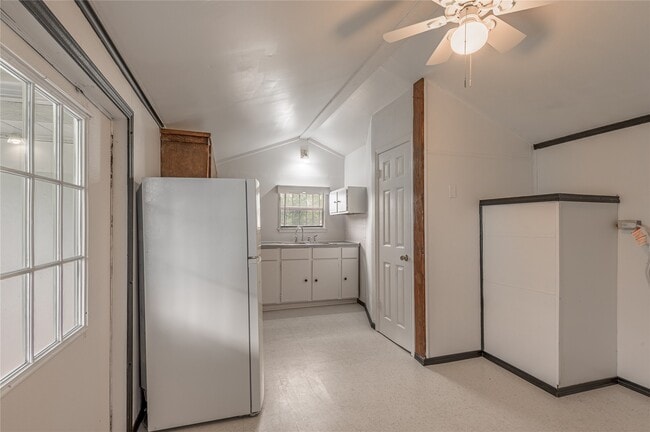 property at 128 Johnnie St