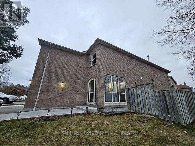 property at 9 Ridgewood Rd