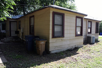 4902 Caswell Ave in Austin, TX - Building Photo - Building Photo