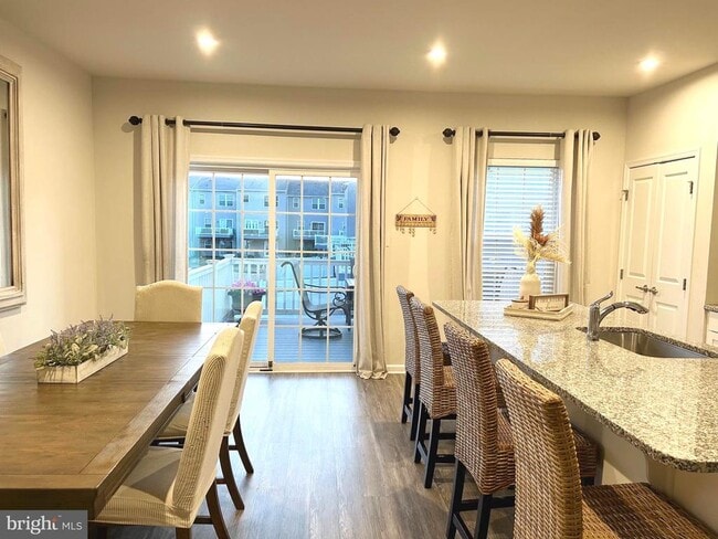 304 Pinnacle Pl in Washington Township, NJ - Foto de edificio - Building Photo