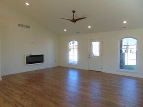 4084 Snapdragon Dr in Columbia, MO - Building Photo - Building Photo