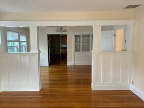 253 Brown St, Unit 253 Brown Street in Waltham, MA - Foto de edificio - Building Photo