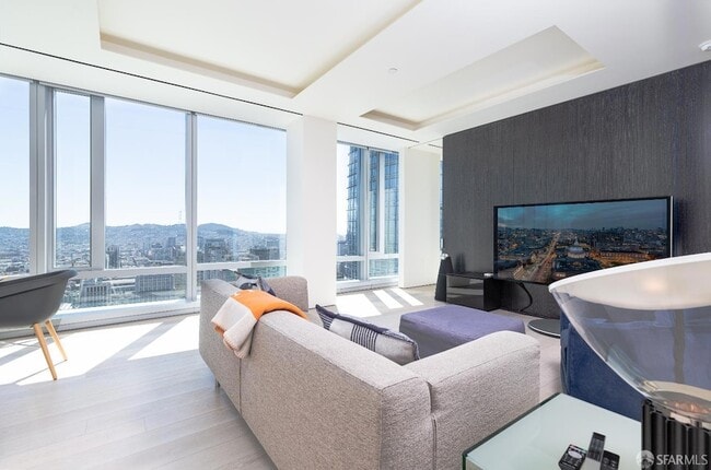 181 Fremont St, Unit 61C in San Francisco, CA - Building Photo - Building Photo