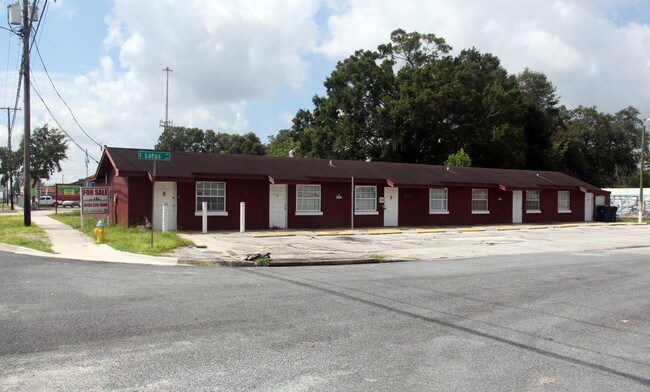 Nebraska Apartments in Tampa, FL - Foto de edificio - Building Photo