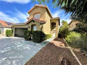736 Roddenberry Ave in Las Vegas, NV - Building Photo - Building Photo