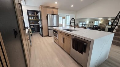 2504 W Pine Needle Pl in Salt Lake City, UT - Building Photo - Building Photo