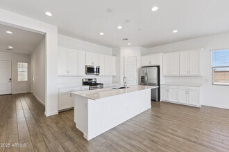 531 S Owl Dr in Gilbert, AZ - Building Photo - Building Photo
