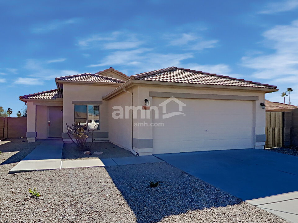 15009 W Sky Hawk Wy in Surprise, AZ - Building Photo