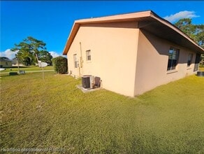 138 Friendly Cir in Sebring, FL - Building Photo - Building Photo