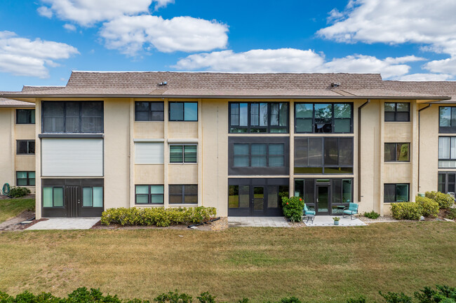 Villas De Golf in Largo, FL - Foto de edificio - Building Photo