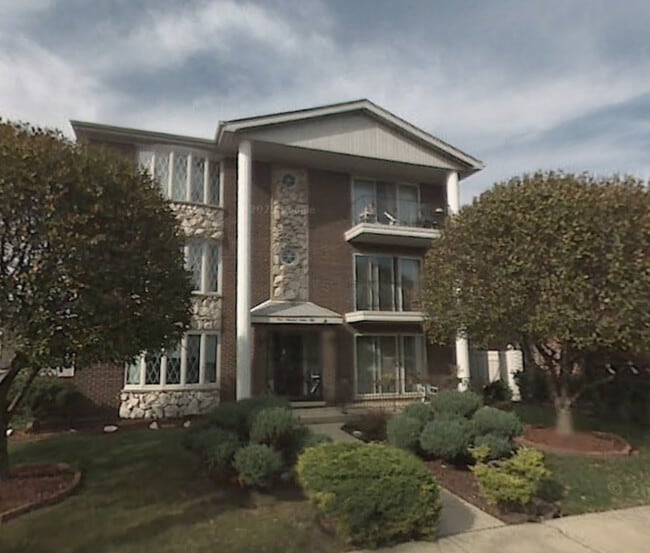 property at 11250 Moraine Dr