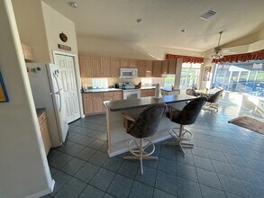 30 W Doerr Path in Hernando, FL - Foto de edificio - Building Photo