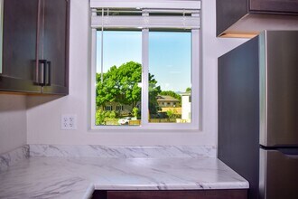 1993 Sky Park Dr in Medford, OR - Building Photo - Building Photo