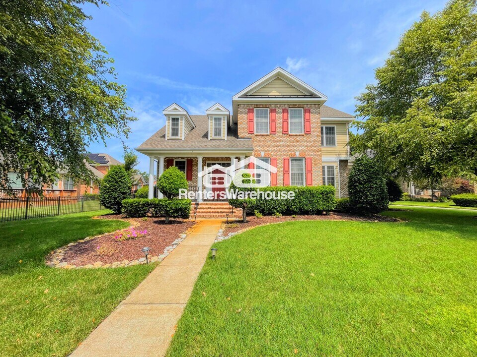 816 Gilchrist Ct in Chesapeake, VA - Foto de edificio