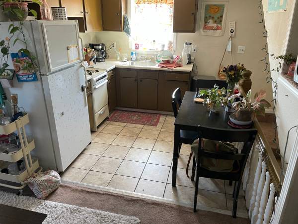 376 Meyran Ave, Unit 2