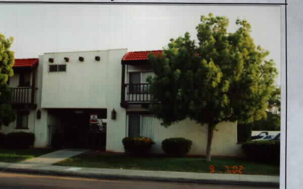 732 E Lexington Ave in El Cajon, CA - Foto de edificio - Building Photo