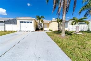 18825 Cloud Lake Cir in Boca Raton, FL - Building Photo