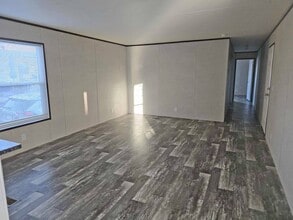 613 Polk St in De Soto, IA - Building Photo - Building Photo