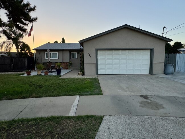 328 Pictor Ln in El Cajon, CA - Building Photo - Building Photo