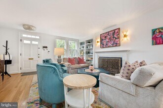 822 S Royal St in Alexandria, VA - Building Photo - Building Photo