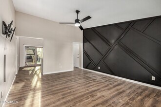 421 E Wickieup Ln in Phoenix, AZ - Building Photo - Building Photo