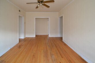 822 W Waveland Ave, Unit A04C in Chicago, IL - Building Photo - Building Photo