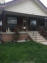 1153 Elsmere Ave in Windsor, ON - Building Photo