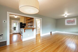 1617 Ronald Ave in Missoula, MT - Foto de edificio - Building Photo