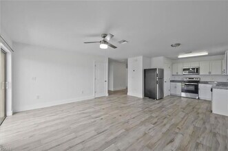 2426 Santa Barbara Blvd in Cape Coral, FL - Building Photo - Building Photo