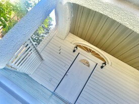 120 Lynchburg Ave in Colonial Heights, VA - Building Photo