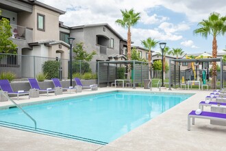 Union Apartments in Las Vegas, NV - Building Photo - Building Photo