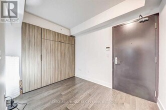 955 Bay St. in Toronto, ON - Building Photo - Building Photo