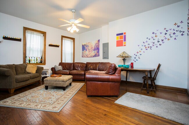 421 E Carson St in Pittsburgh, PA - Building Photo - Building Photo