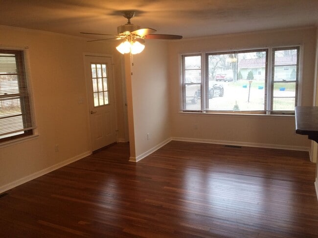 141 N Overhill Dr in Bloomington, IN - Building Photo - Building Photo