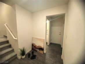 6961 Crimson Shadow St in North Las Vegas, NV - Building Photo - Building Photo