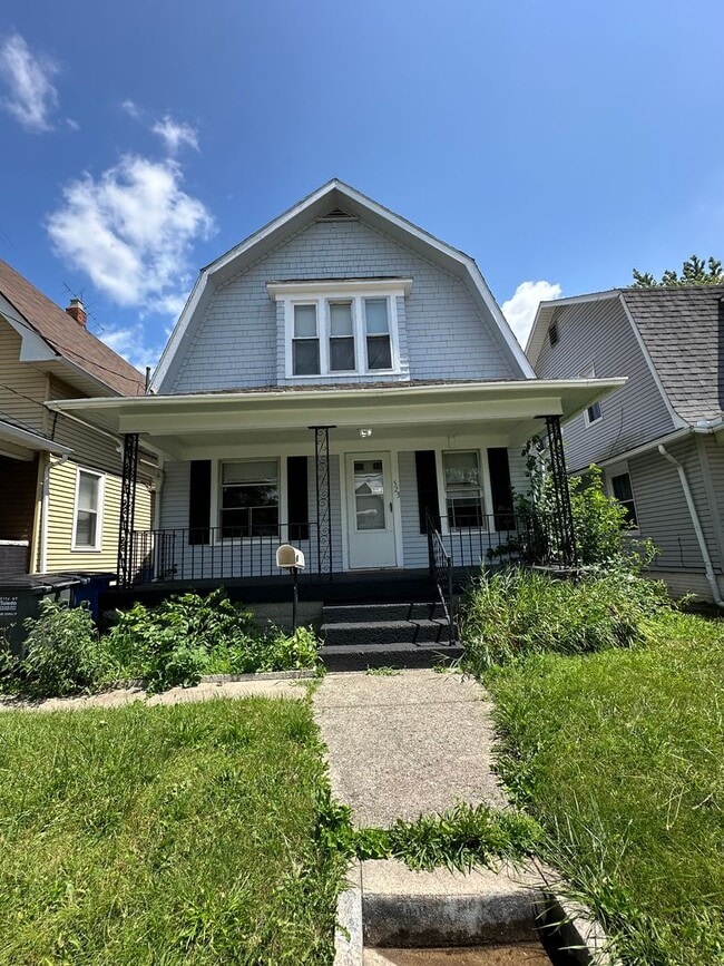 property at 523 Nicholas St