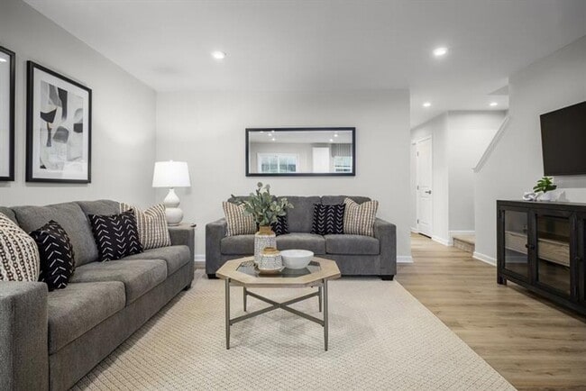 property at 3215 Edgemead Cir NW