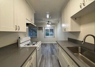 Windsor 526 in Glendale, CA - Building Photo - Building Photo