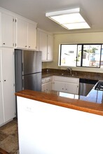 4554 Newport Ave in San Diego, CA - Building Photo - Building Photo