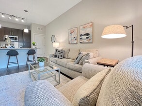2615 N Grady Ave in Tampa, FL - Building Photo - Building Photo