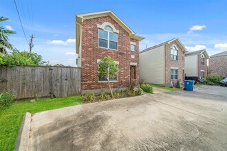 5951 S Loop E in Houston, TX - Building Photo - Building Photo