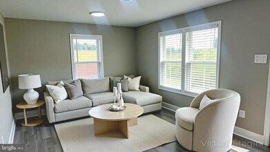 9715 Back Rd in Maurertown, VA - Foto de edificio - Building Photo