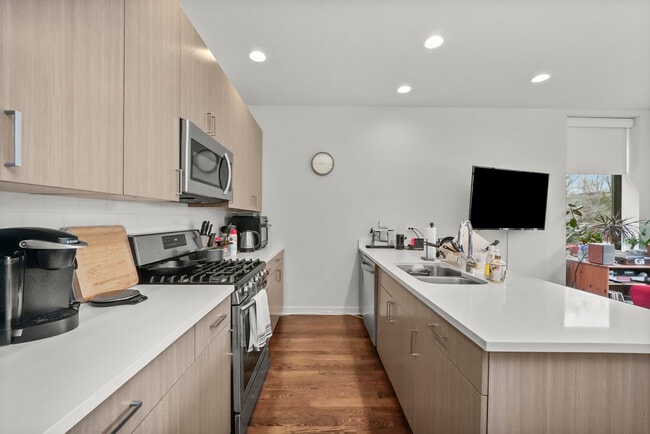 838 W Erie St in Chicago, IL - Building Photo - Building Photo