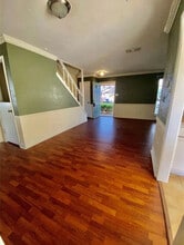 2204 Foxcroft Ln in Arlington, TX - Foto de edificio - Building Photo