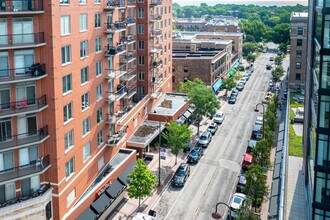 525 Main St in Evanston, IL - Building Photo - Building Photo