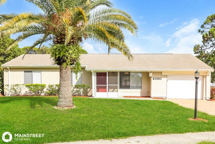 4380 Natchez Terrace in North Port, FL - Foto de edificio