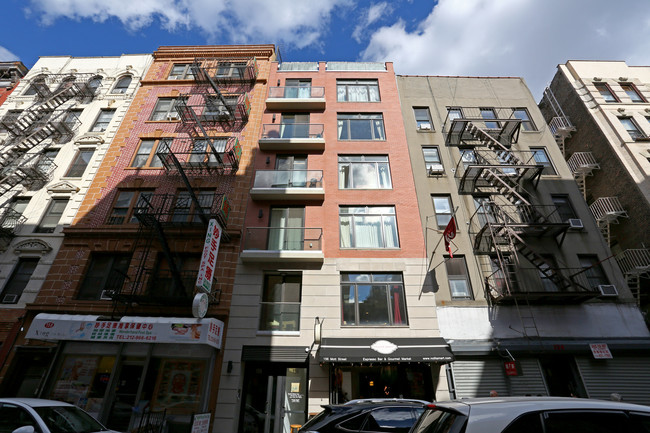 156 Mott St in New York, NY - Building Photo - Building Photo